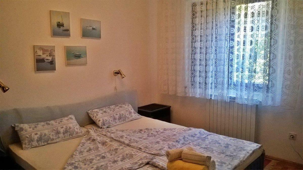 Apartments Zambratija Luaran gambar